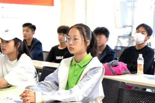 云南新華電腦職業(yè)技能培訓(xùn)學(xué)校 有禮“童”享，擇校咨詢會(huì)助力計(jì)算機(jī)系統(tǒng)服務(wù)人才培養(yǎng)