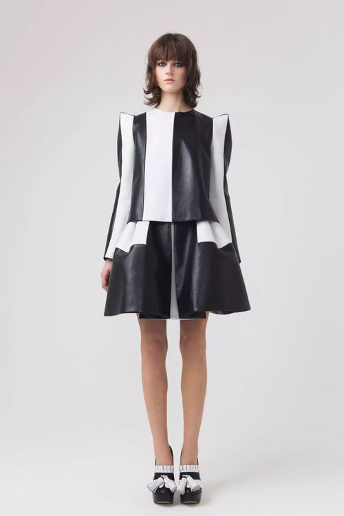 白手起家創(chuàng)立服裝品牌,dice kayek的現(xiàn)代浪漫主義之路